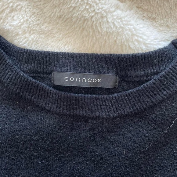 Black crewneck knit sweater with pink and white embroidered flamingos | Size S-M - Picture 4 of 5